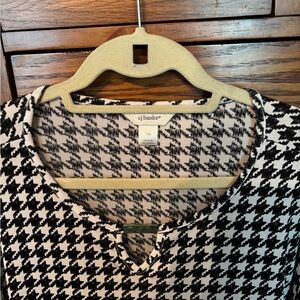 CJ Banks Black and White Houndstooth Top